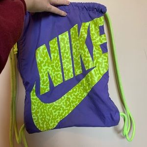 Nike Draw-String Bag Used, Purple/Neon Green